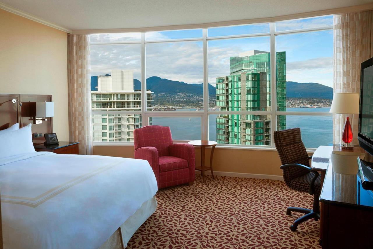 Vancouver Marriott Pinnacle Downtown Hotel Bagian luar foto