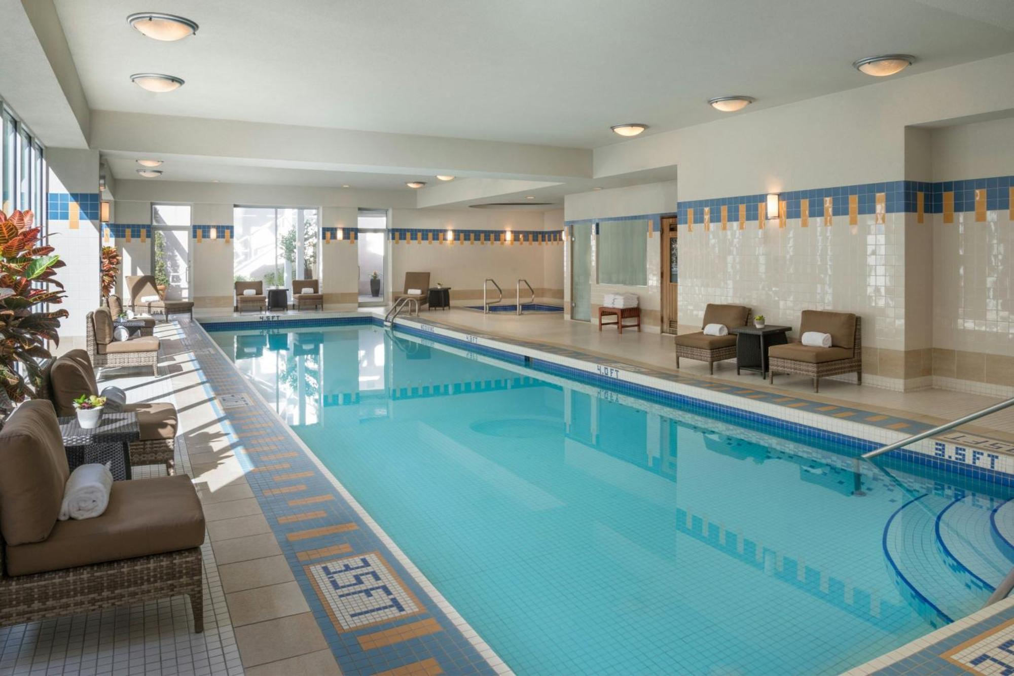 Vancouver Marriott Pinnacle Downtown Hotel Bagian luar foto